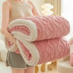 Blanket Thickening Office Nap Sofa Cover Bed Comforter - Image 5